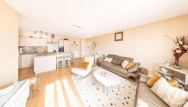 Appartement à vendre - 4 pièces - 87.25 m2 - AUBERVILLIERS - 93 - ILE-DE-FRANCE - Century 21 Immo Conseil