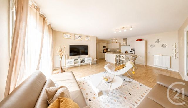 Appartement à vendre - 4 pièces - 87.25 m2 - AUBERVILLIERS - 93 - ILE-DE-FRANCE - Century 21 Immo Conseil