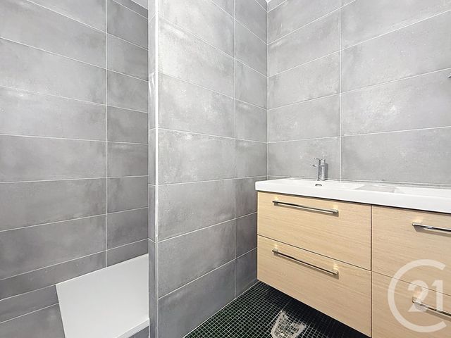Appartement F4 à louer - 4 pièces - 88.0 m2 - AUBERVILLIERS - 93 - ILE-DE-FRANCE - Century 21 Immo Conseil