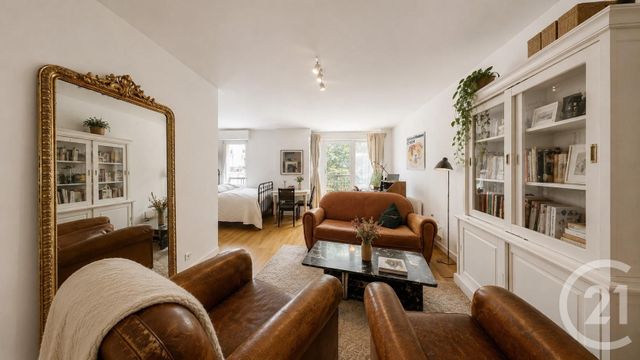 Appartement F1 bis à vendre - 2 pièces - 32.67 m2 - PARIS - 75017 - ILE-DE-FRANCE - Century 21 Immo Conseil