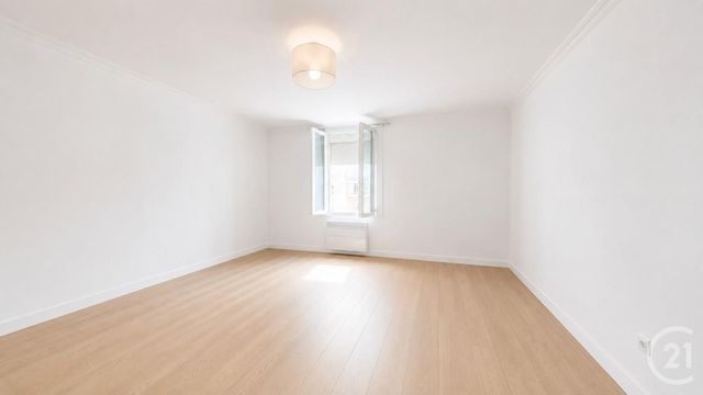 Appartement à vendre - 2 pièces - 31.21 m2 - AUBERVILLIERS - 93 - ILE-DE-FRANCE - Century 21 Immo Conseil