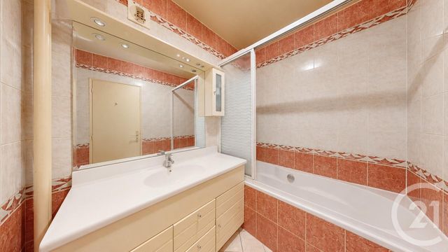 Appartement F3 bis à vendre - 4 pièces - 75.07 m2 - AUBERVILLIERS - 93 - ILE-DE-FRANCE - Century 21 Immo Conseil