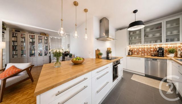 Appartement F3 à vendre - 3 pièces - 74.16 m2 - PANTIN - 93 - ILE-DE-FRANCE - Century 21 Immo Conseil