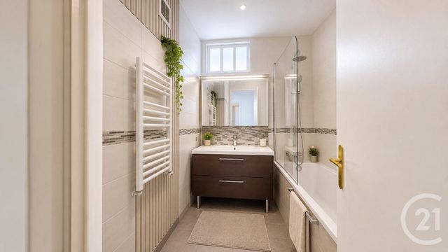 Appartement F3 à vendre - 3 pièces - 74.16 m2 - PANTIN - 93 - ILE-DE-FRANCE - Century 21 Immo Conseil