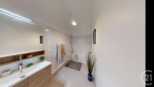 Appartement à vendre - 3 pièces - 67.84 m2 - AUBERVILLIERS - 93 - ILE-DE-FRANCE - Century 21 Immo Conseil