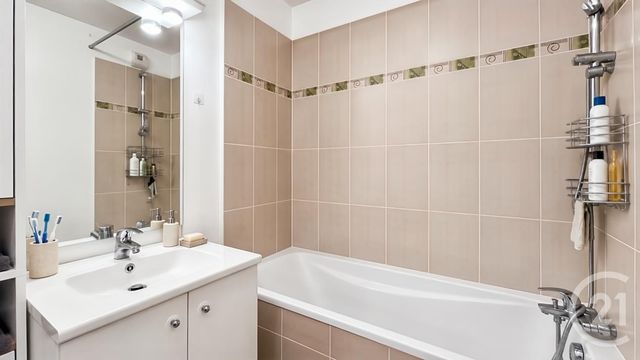 Appartement F3 à vendre - 3 pièces - 63.0 m2 - AUBERVILLIERS - 93 - ILE-DE-FRANCE - Century 21 Immo Conseil