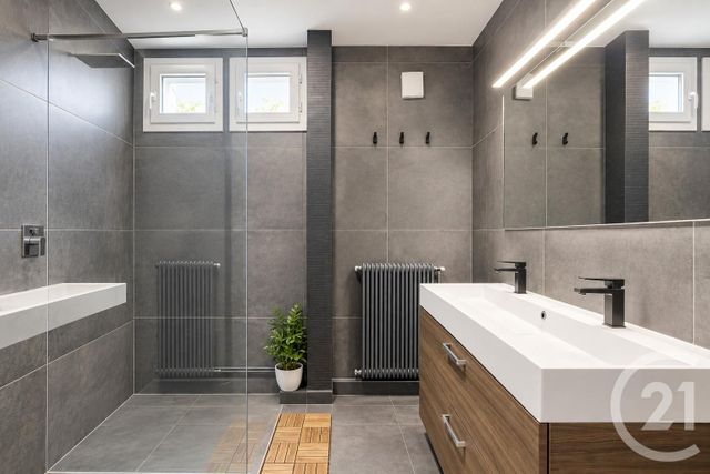 Appartement F2 à vendre - 2 pièces - 56.43 m2 - AUBERVILLIERS - 93 - ILE-DE-FRANCE - Century 21 Immo Conseil
