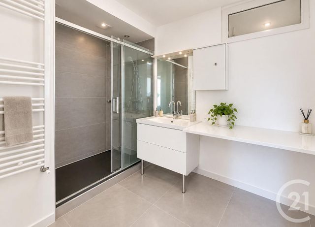 Appartement F5 à vendre - 5 pièces - 93.39 m2 - AUBERVILLIERS - 93 - ILE-DE-FRANCE - Century 21 Immo Conseil