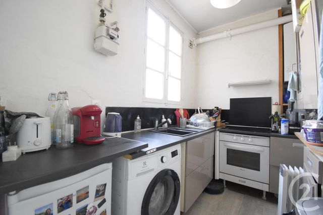 Appartement F2 à louer - 2 pièces - 41.7 m2 - ST DENIS - 93 - ILE-DE-FRANCE - Century 21 Immo Conseil