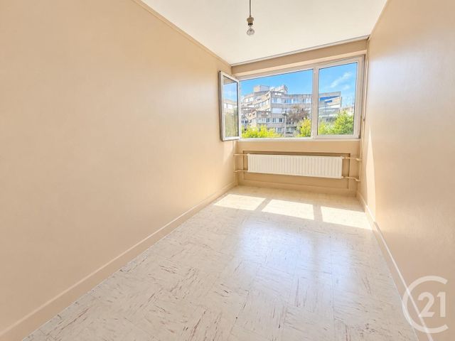 Appartement F3 à louer - 4 pièces - 65.0 m2 - AUBERVILLIERS - 93 - ILE-DE-FRANCE - Century 21 Immo Conseil