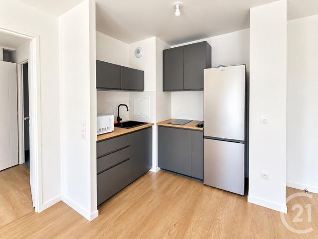 Appartement F2 à louer - 2 pièces - 47.7 m2 - LA COURNEUVE - 93 - ILE-DE-FRANCE - Century 21 Immo Conseil