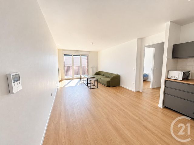Appartement F2 à louer - 2 pièces - 47.7 m2 - LA COURNEUVE - 93 - ILE-DE-FRANCE - Century 21 Immo Conseil