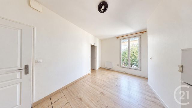 Appartement F2 à vendre AUBERVILLIERS